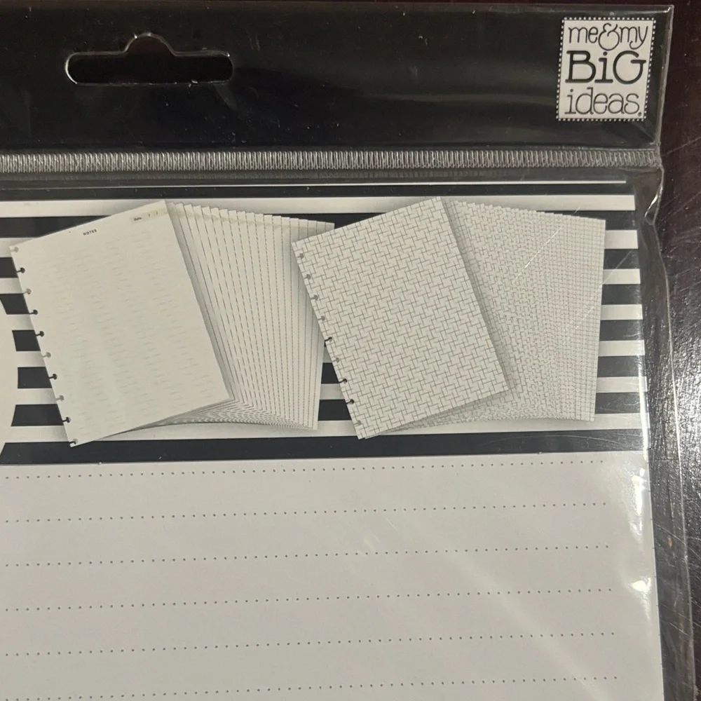 Me & My Big Ideas Create 365 Planner Paper - NWT never opened note and graph